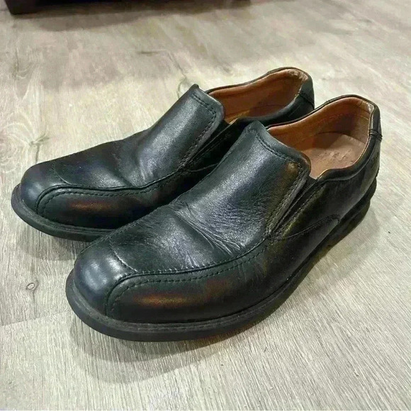 Clarks Black Leather Slip On Loafers Men’s Size 9 - Picture 1 of 7